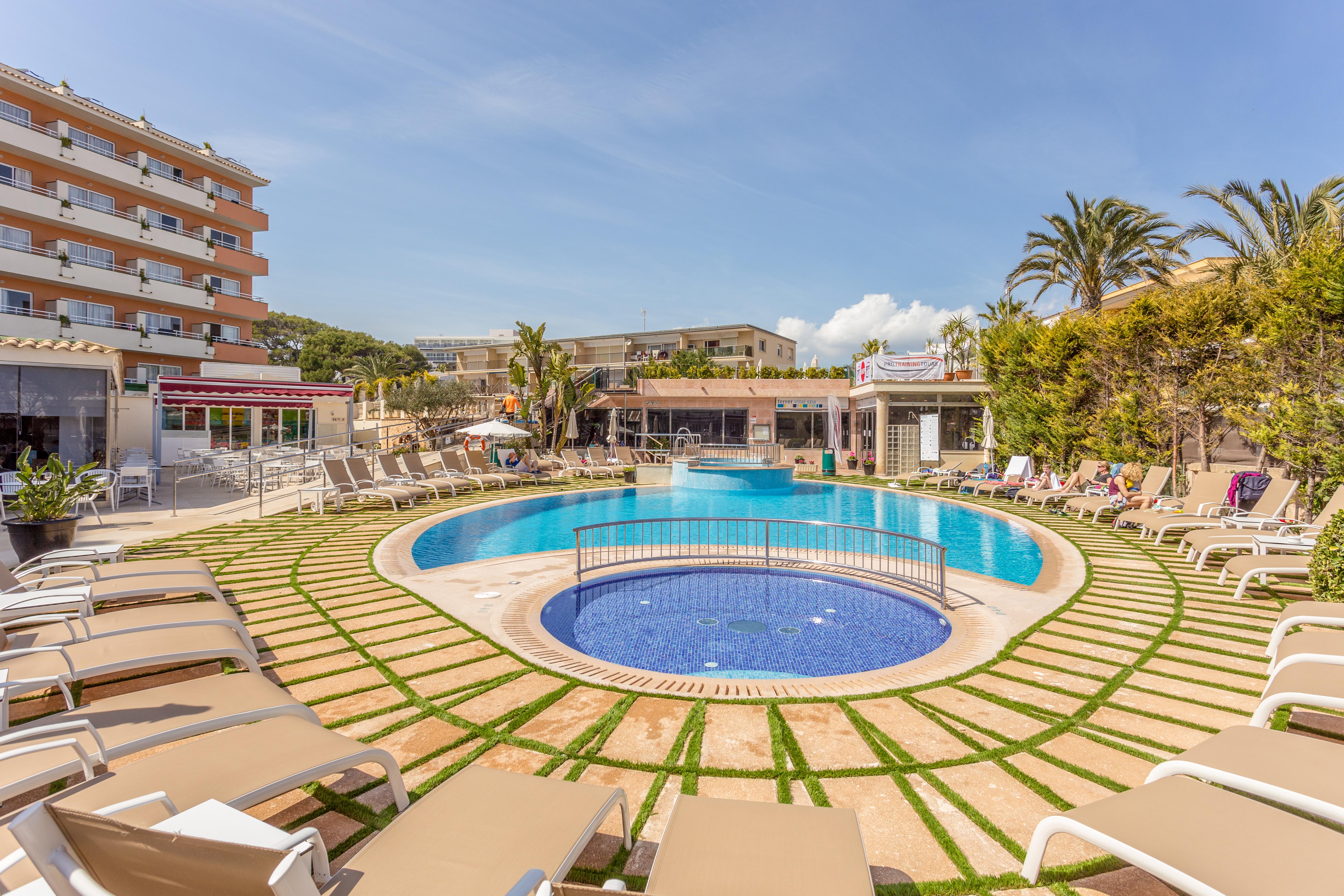Ferrer Janeiro Hotel & Spa Can Picafort  Exterior photo